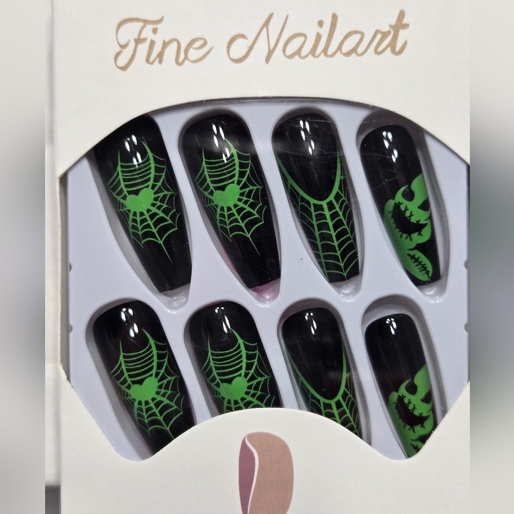 Press On Nails Coffin OOogie Boogie Heart Spider & Webs Green Black NWT